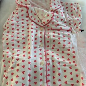 New in packaging Comfrt Kids Heart-Print Pajama Set - White with Pink Hearts